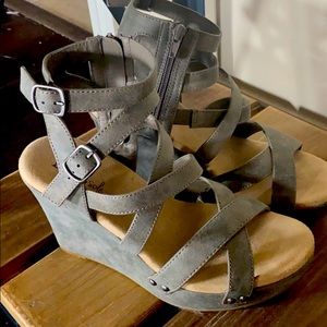 BKE 8 I usually wear 7.5 like new